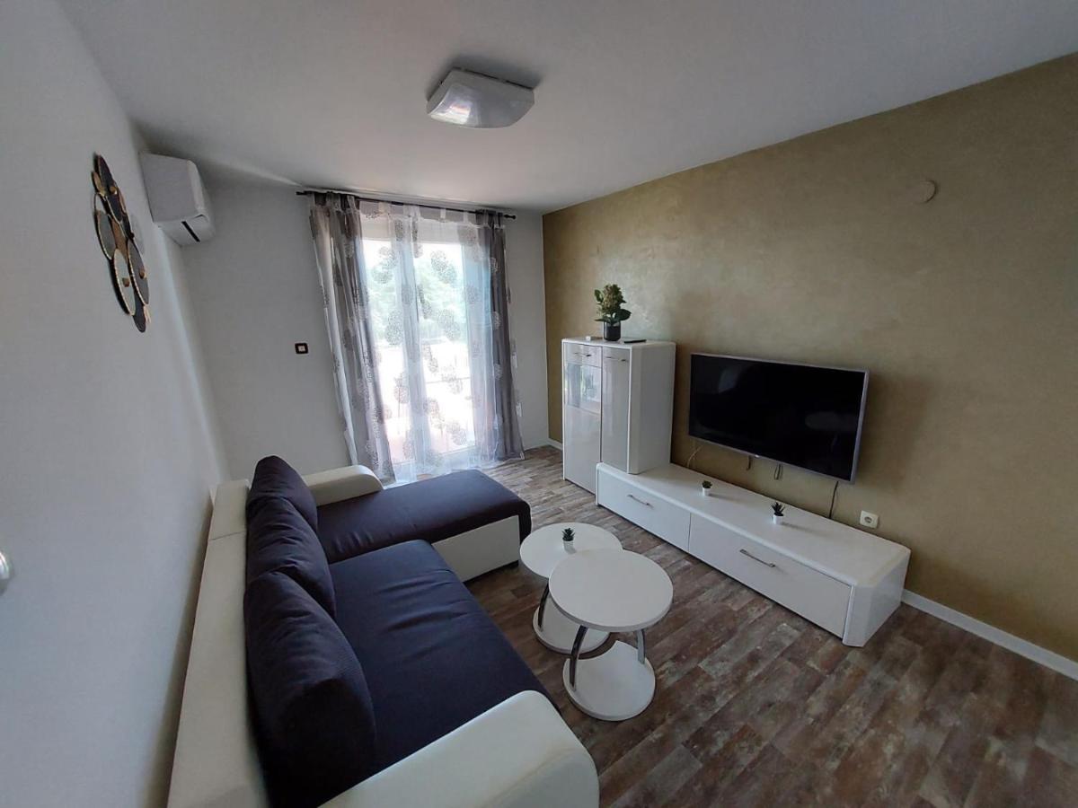 Apartment Jana Novigrad Istria Esterno foto